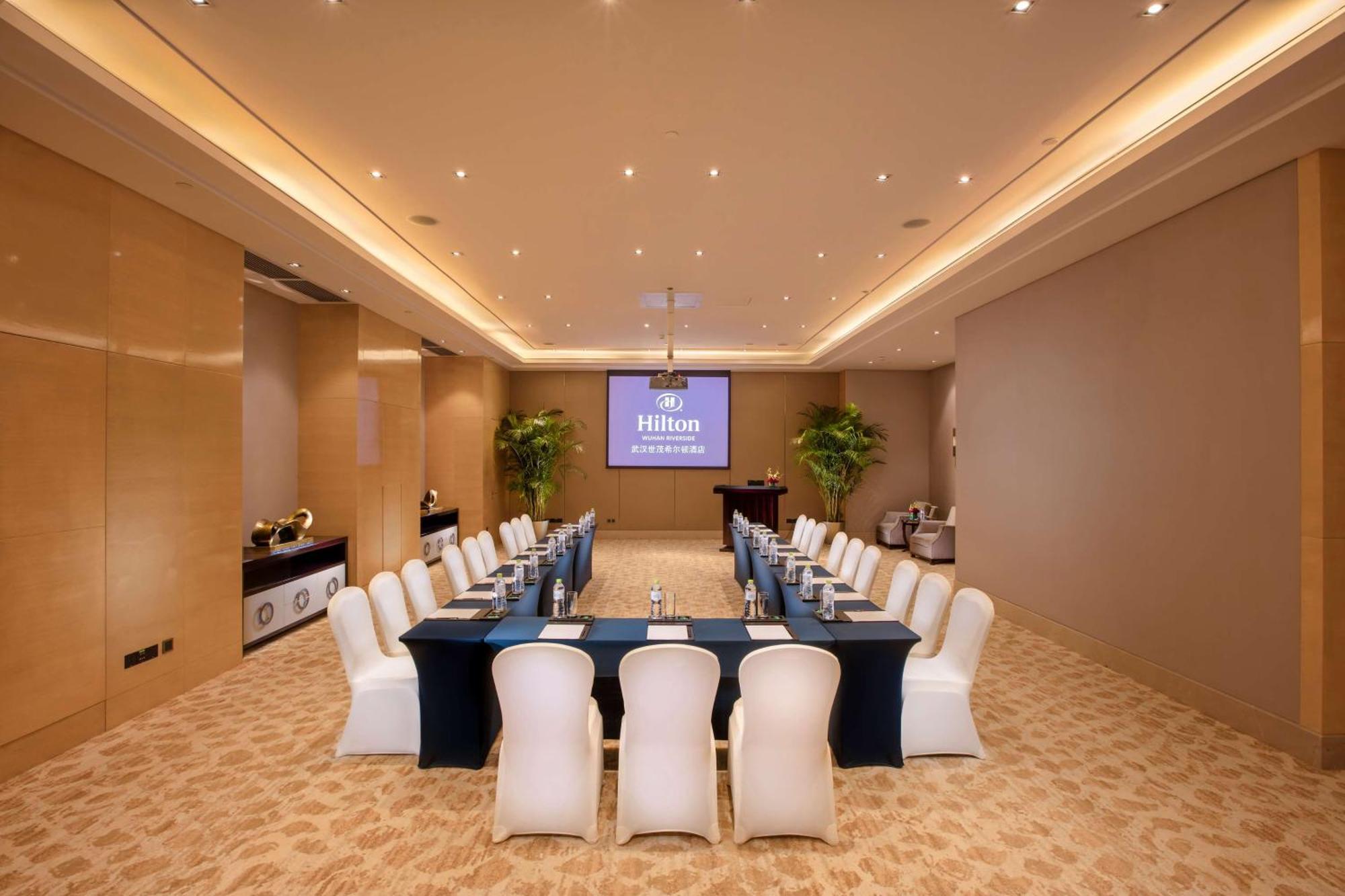 Hilton Wuhan Yangtze Riverside Kültér fotó