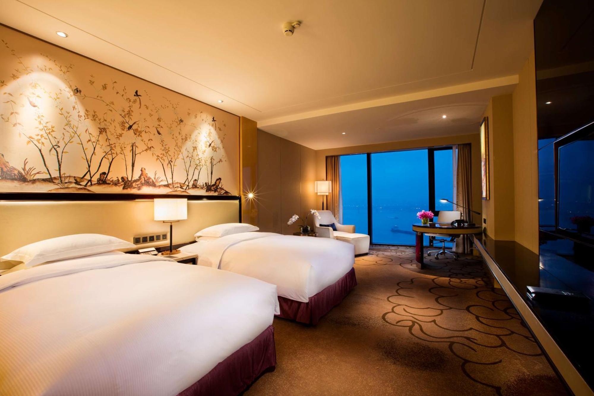 Hilton Wuhan Yangtze Riverside Kültér fotó