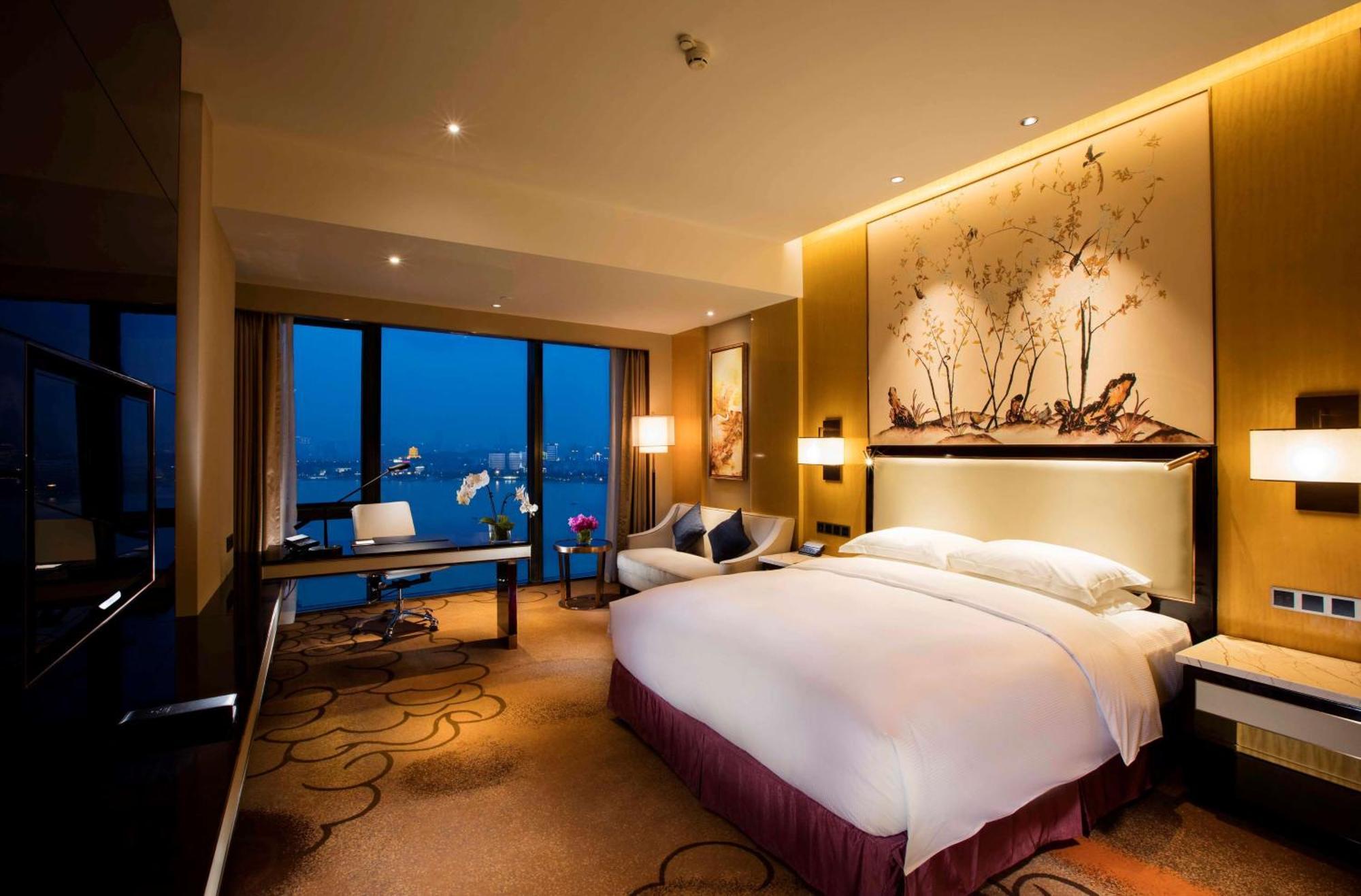 Hilton Wuhan Yangtze Riverside Kültér fotó