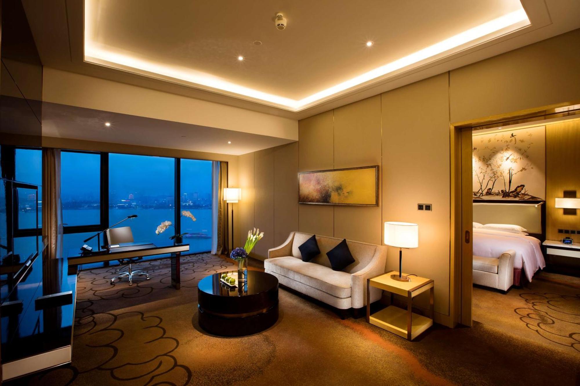 Hilton Wuhan Yangtze Riverside Kültér fotó