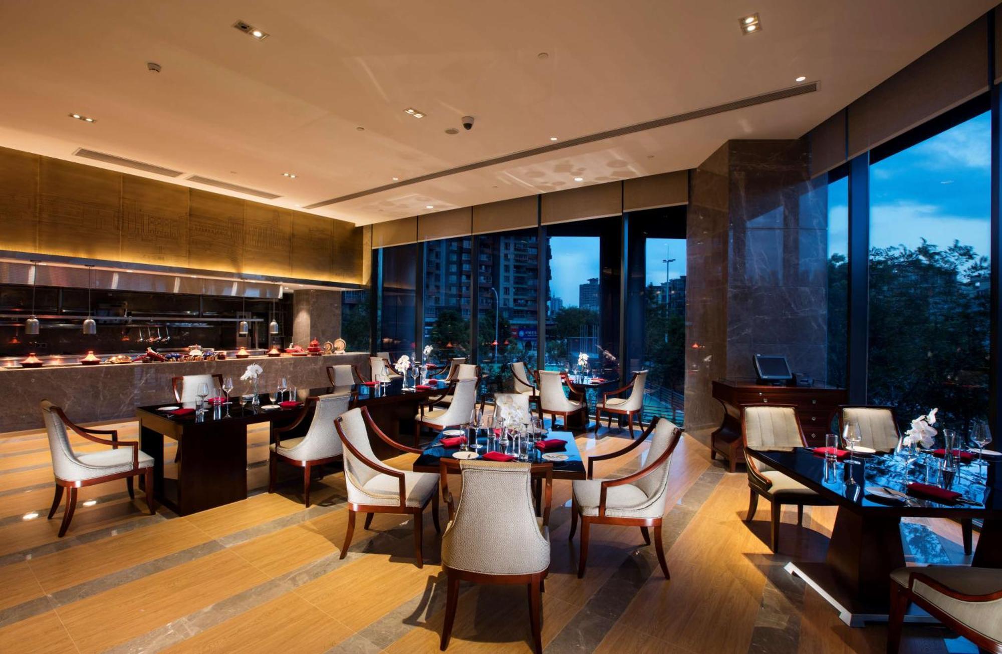 Hilton Wuhan Yangtze Riverside Kültér fotó