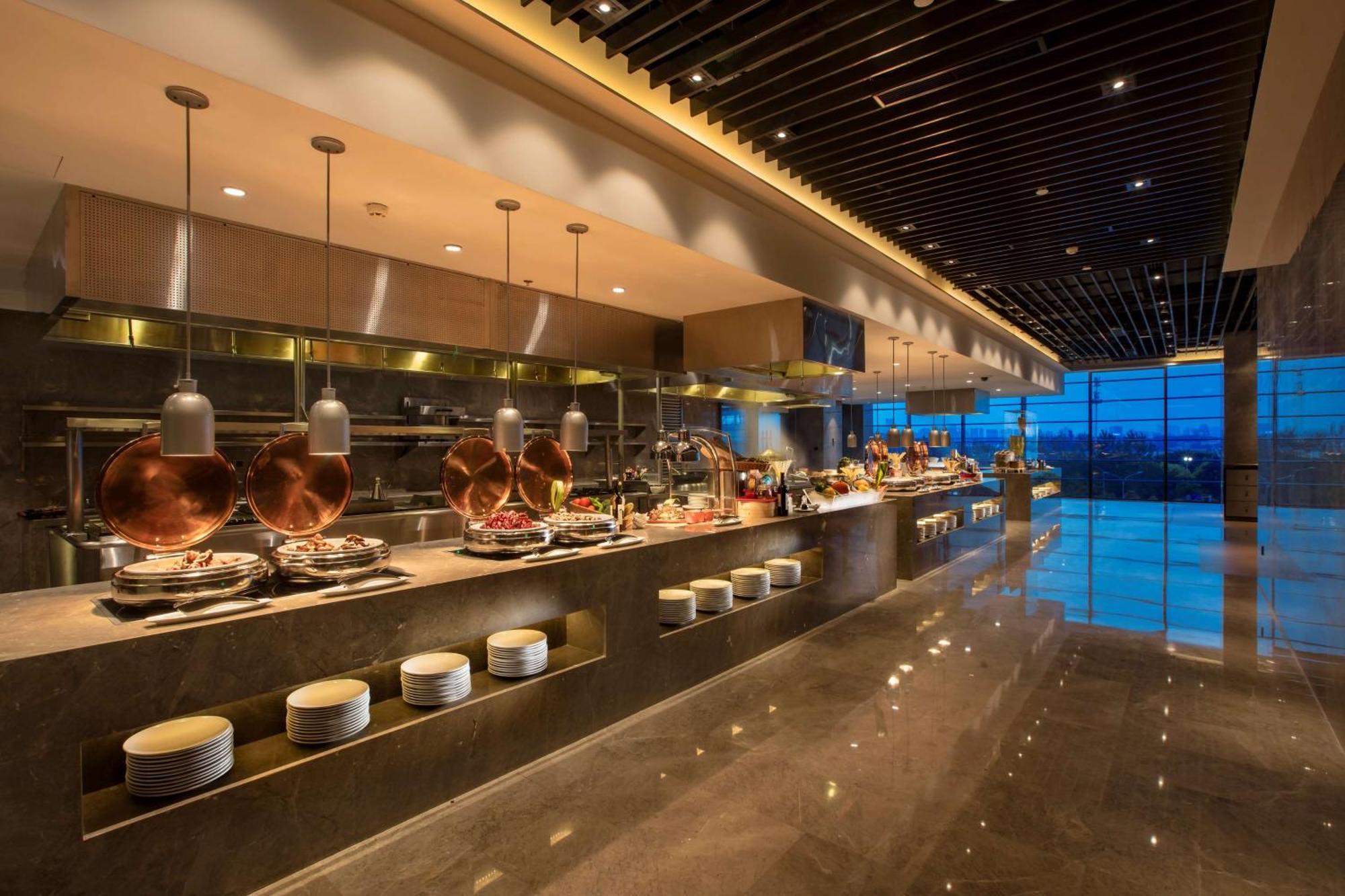 Hilton Wuhan Yangtze Riverside Kültér fotó