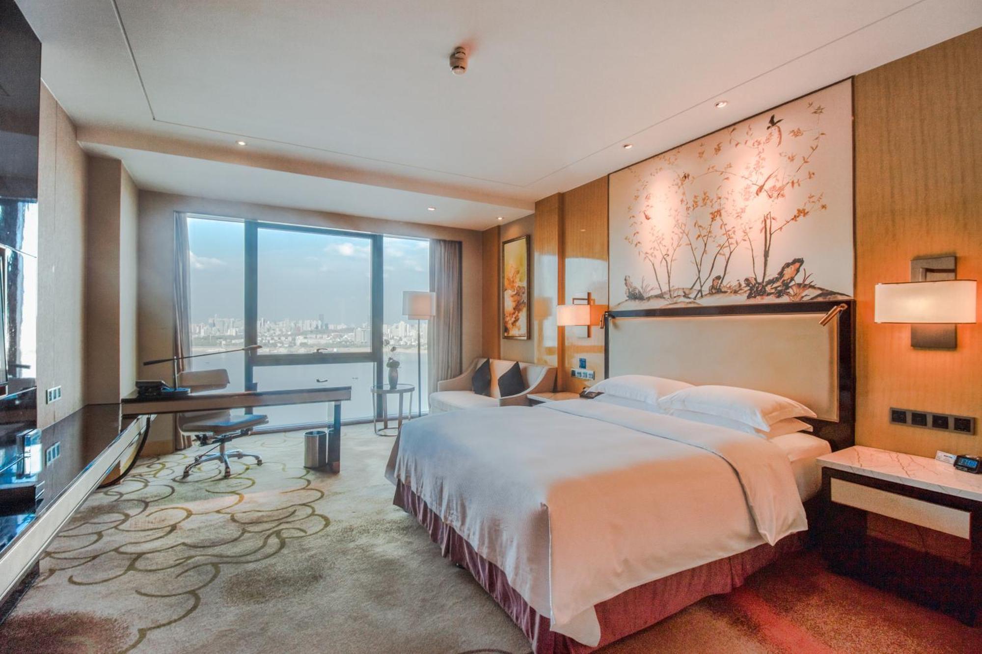Hilton Wuhan Yangtze Riverside Kültér fotó