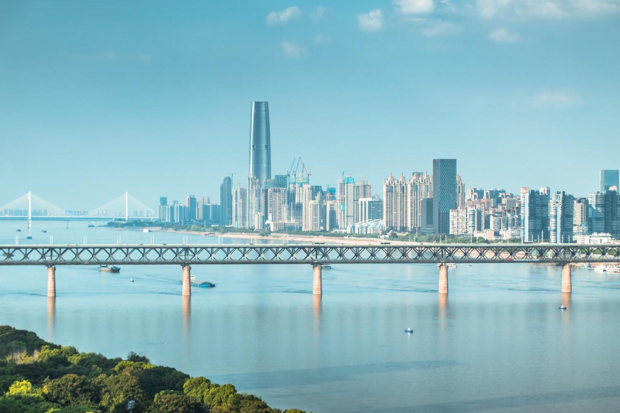 Hilton Wuhan Yangtze Riverside Kültér fotó