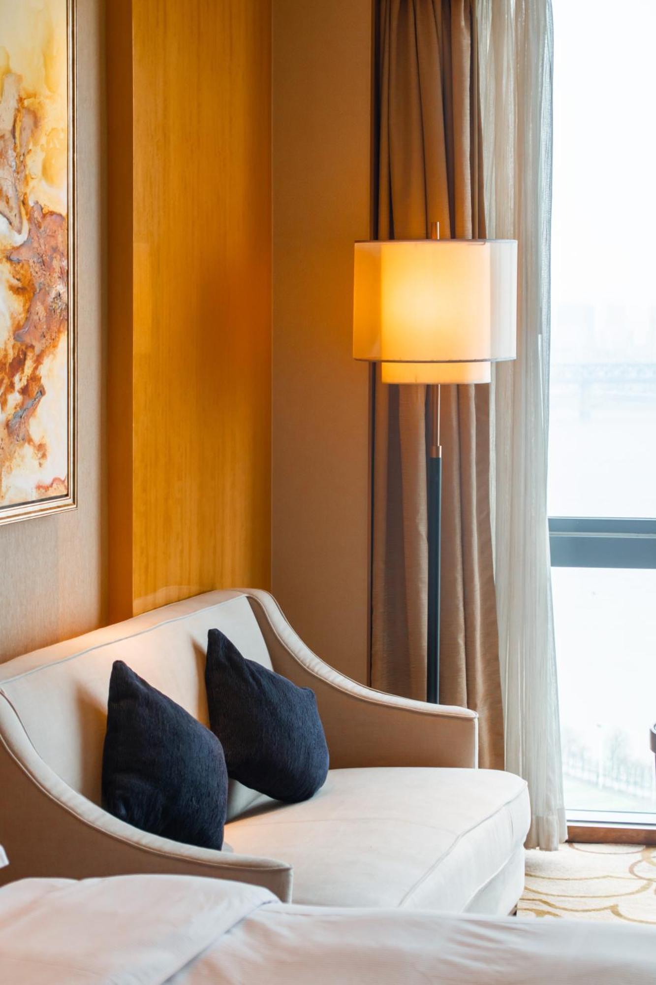 Hilton Wuhan Yangtze Riverside Kültér fotó