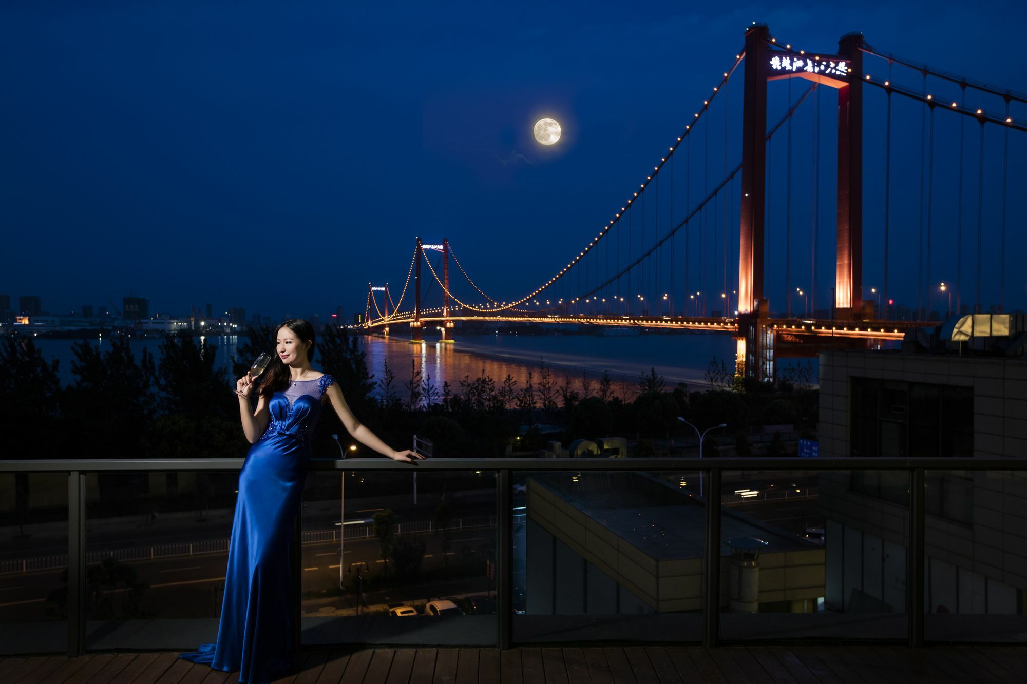 Hilton Wuhan Yangtze Riverside Kültér fotó